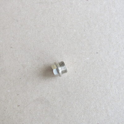 Тапа 1/4" месингова никелирана /7007023