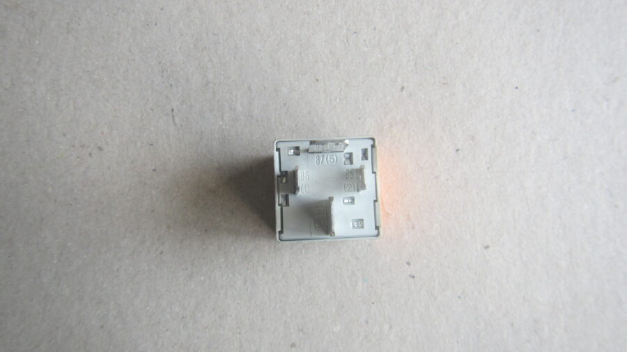 Реле за горивна помпа 4-пина 70A 8E0951253 OMRON 614 за VW VOLKSWAGEN AUDI - BITRON - Image 3