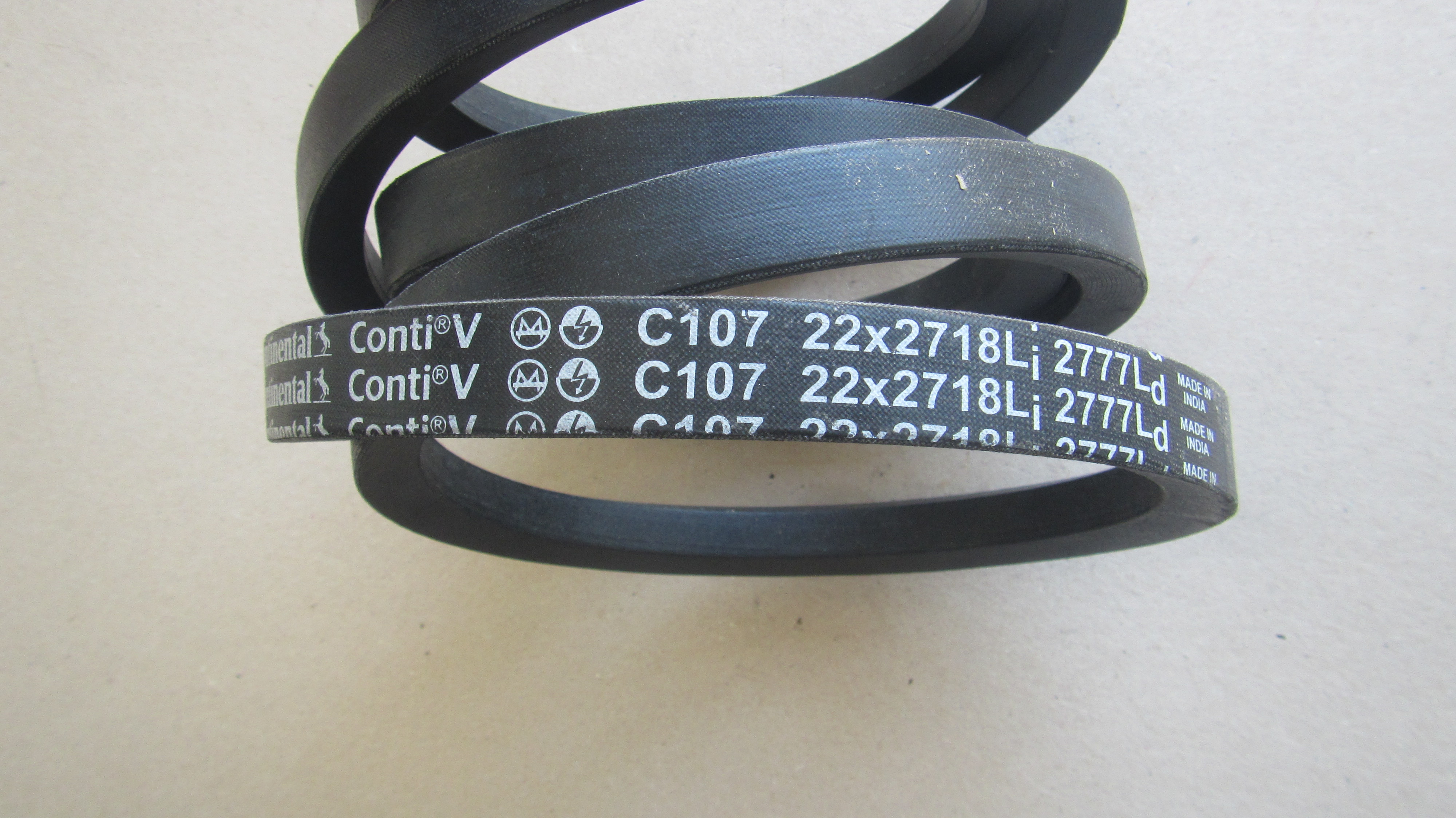 417974M1 Ремък 22x2718 Continental за John Deere, New Holland, Case - Image 3