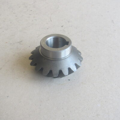 Зъбно колело извити зъби Z-17, отвор fi-25 mm, за косачка 1.65m Forge L82501-010-66